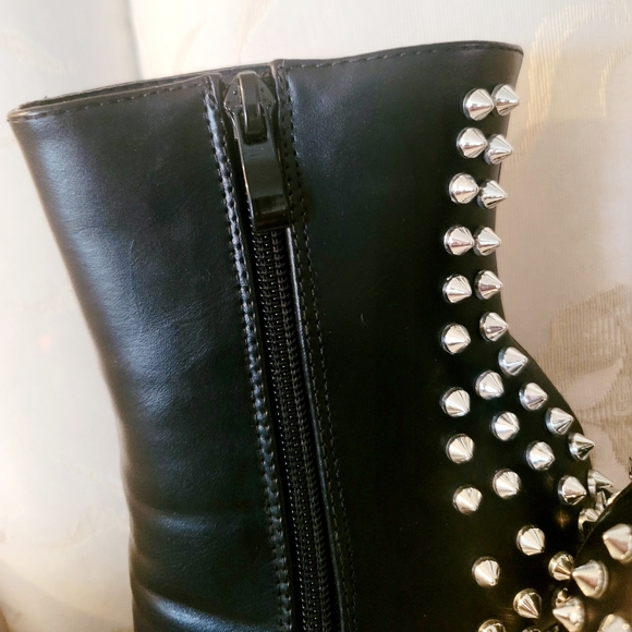 Bella Luna Boots - Picture 7 of 7